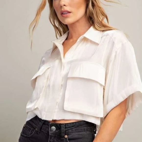 Champagne Oversized Crop Women's Shirt Size M Shimmer Casual Short Sleeve - Picture 4 of 7